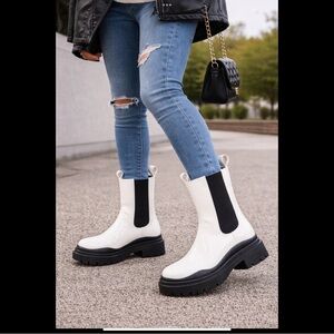 Azalea Wang “Akira Ghosted” White + Black Chelsea Boots NWT Size 7